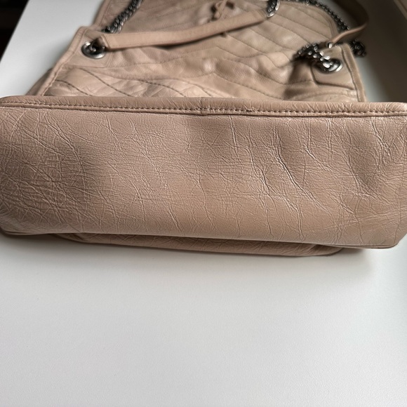 Yves Saint Laurent Medium Niki - Picture 11 of 16